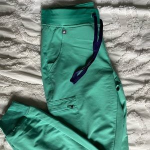 Figs Womens Jogger Scrub Pant - Small Tall - Surgical Green